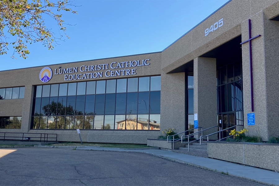 Giới thiệu trường Edmonton Catholic Schools