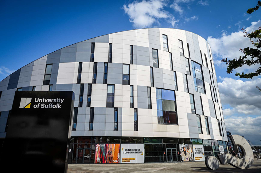 Giới thiệu trường University of Suffolk