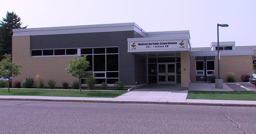 Giới thiệu trường Medicine Hat Public School Division