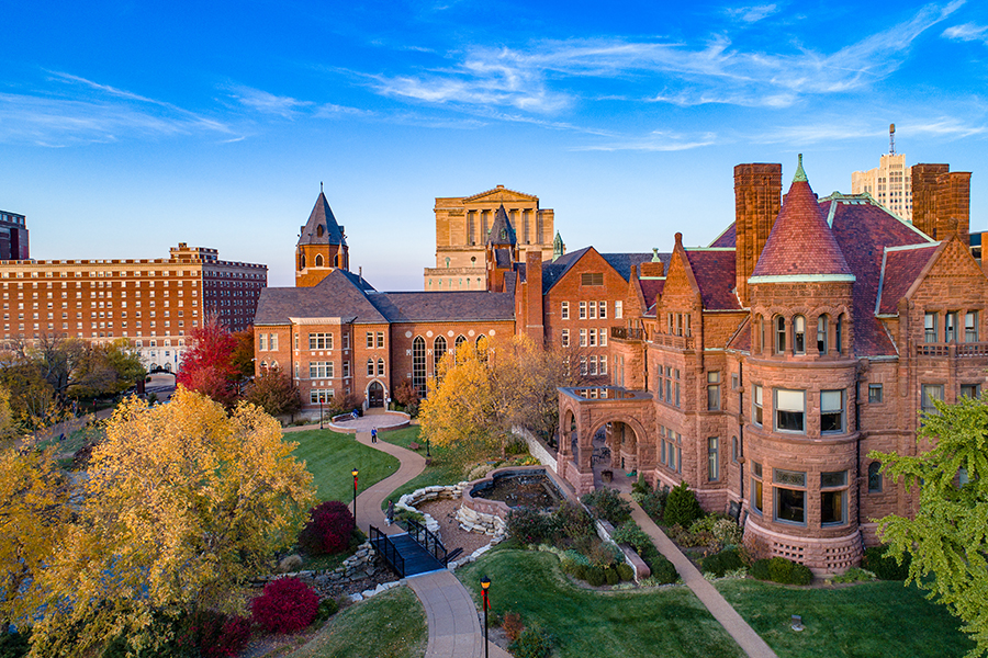 Giới thiệu về Saint Louis University