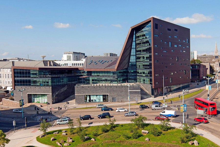 Giới thiệu tổng quan về University of Plymouth