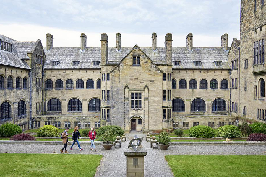Giới thiệu tổng quan về Bangor University