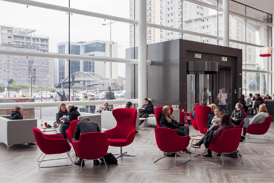 Giới thiệu tổng quan về University of South Wales