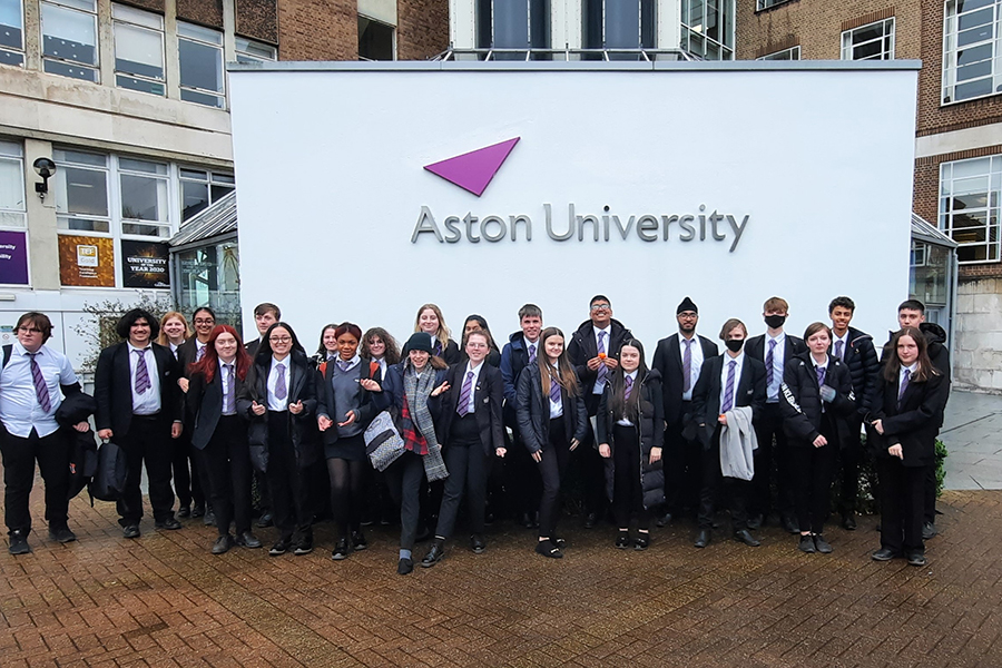 Chương trình học tại Aston University