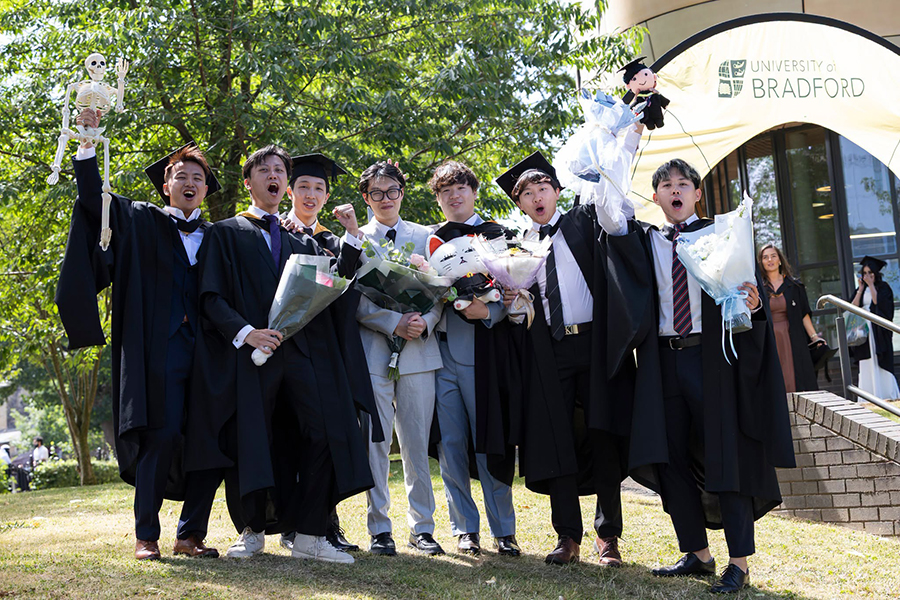 Chương trình học tại University of Bradford